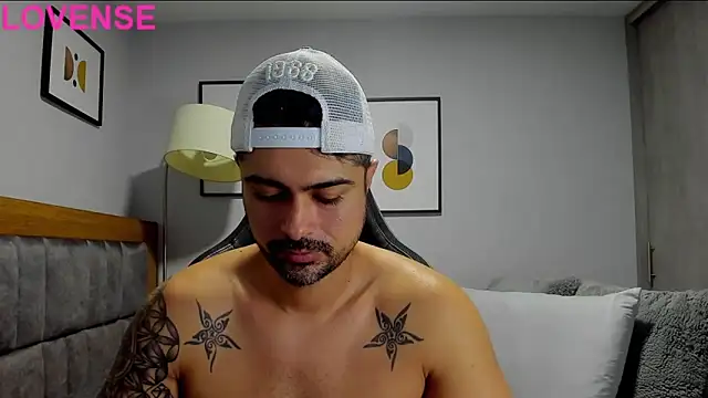 Snapshot of Dante_Storm chatting on October 8, 3:19 am Dante Storm online show from October 8, 3:19 am