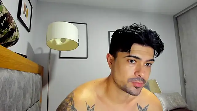 Dante Storm online show from December 16, 2:27 am