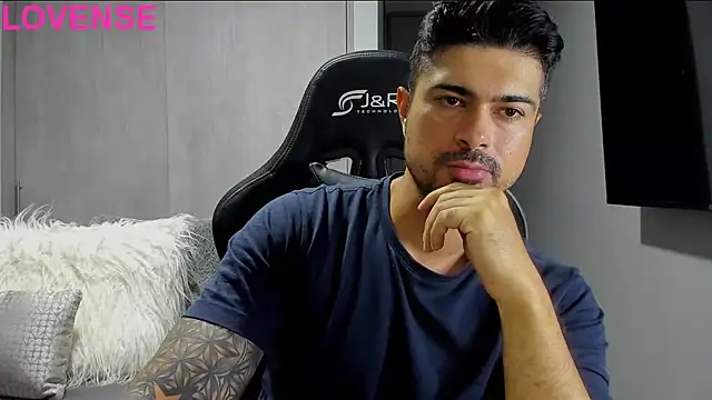 Snapshot of Dante_Storm chatting on September 18, 3:31 am Dante Storm online show from September 18, 3:31 am