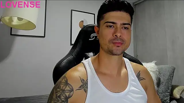 Snapshot of Dante_Storm chatting on September 23, 2:07 am Dante Storm online show from September 23, 2:07 am