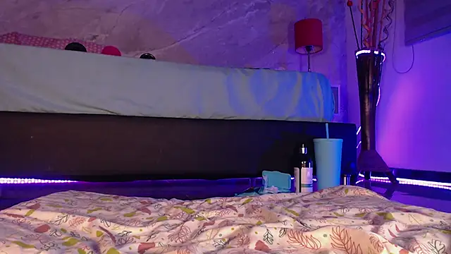 catmolly  online show from December 20, 11:18 pm