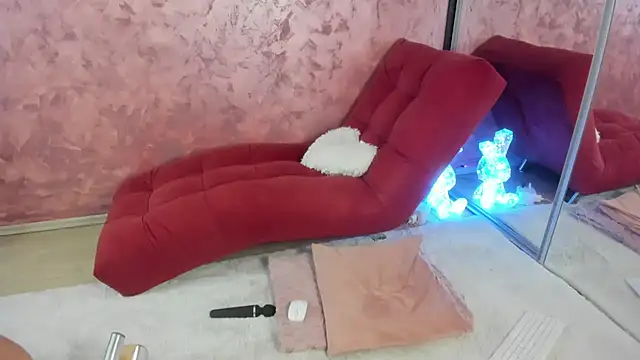 LesyaTouch online show from April 18, 7:07 pm