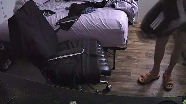 Muffdiver718 online show from March 18, 8:17 am