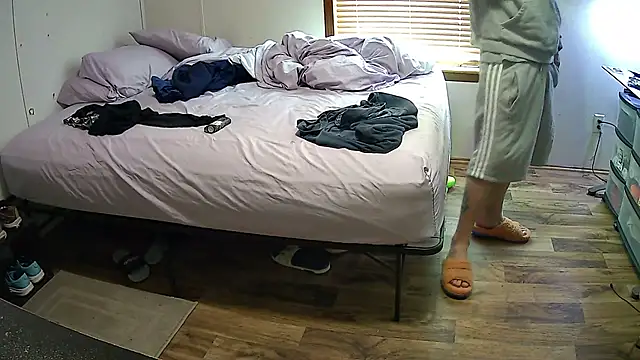 Muffdiver718 online show from March 18, 7:33 pm