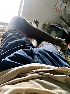 Snapshot of PolarFriend0 chatting on February 24, 5:08 am PolarFriend0 online show from February 24, 5:08 am