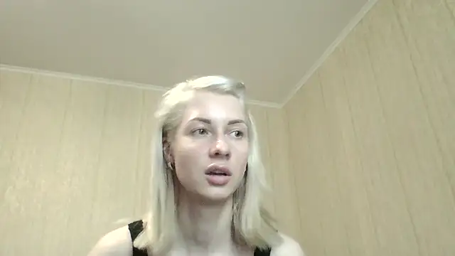 Snapshot of _Black-Panther_ chatting on July 8, 1:56 pm Black-Panther online show from July 8, 1:56 pm