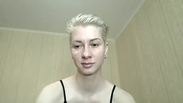 Snapshot of _Black-Panther_ chatting on July 15, 9:38 am Black-Panther online show from July 15, 9:38 am