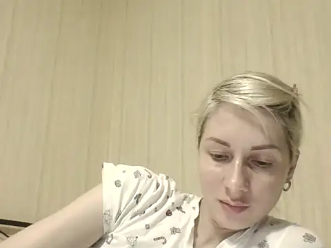 Snapshot of _Black-Panther_ chatting on July 2, 8:04 pm Black-Panther online show from July 2, 8:04 pm