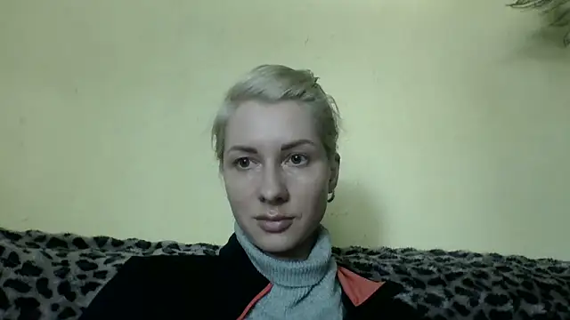 Snapshot of _Black-Panther_ chatting on June 15, 1:44 pm Black-Panther online show from June 15, 1:44 pm