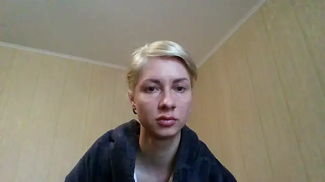 Snapshot of _Black-Panther_ chatting on June 10, 7:42 am Black-Panther online show from June 10, 7:42 am