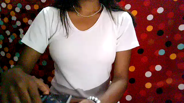 Snapshot of LAYLA_600 chatting on November 5, 10:40 am LAYLA 600 online show from November 5, 10:40 am