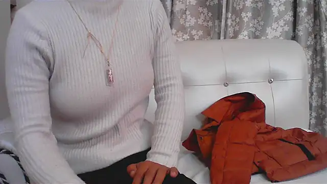 LAYLA 600 online show from January 18, 10:51 am