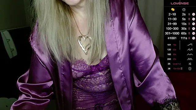 Snapshot of ganet469 chatting on October 26, 5:57 pm ganet469 online show from October 26, 5:57 pm