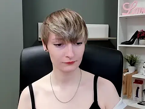 hottieBlair online show from October 2, 6:28 am