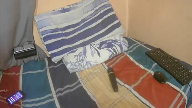 Snapshot of XhosaBoobs4U chatting on November 18, 5:38 pm XhosaBoobs4U online show from November 18, 5:38 pm