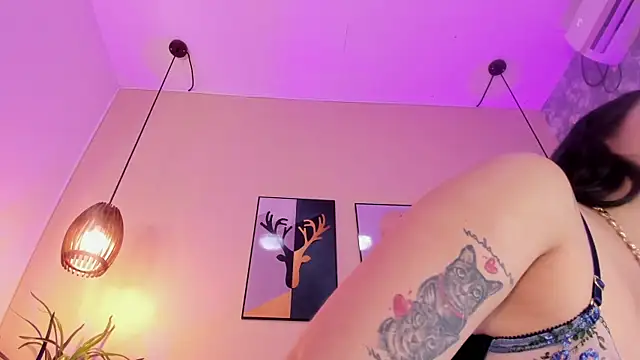 MelinaCruz online show from January 12, 7:42 pm