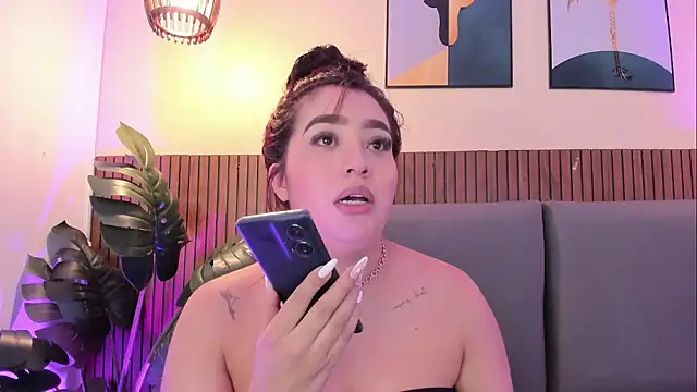 MelinaCruz online show from May 29, 1:55 am