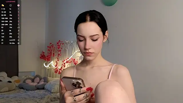 glamourr online show from April 3, 10:11 am