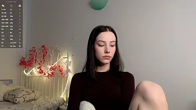 glamourr online show from March 14, 11:05 am