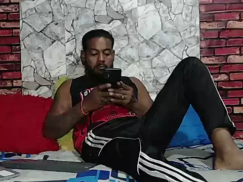 BladeFoxxx1 online show from March 6, 1:00 am