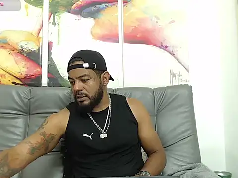 BladeFoxxx1 online show from October 29, 5:39 am