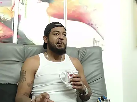 BladeFoxxx1 online show from November 28, 7:19 am