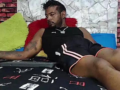 BladeFoxxx1 online show from March 10, 1:09 am