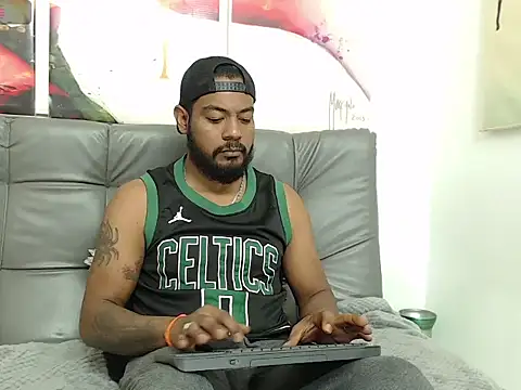 BladeFoxxx1 online show from November 3, 5:27 pm