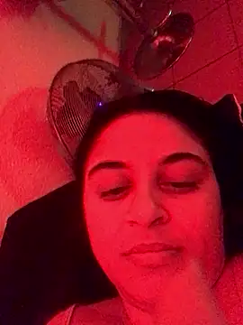 Snapshot of Veramaia chatting on January 13, 12:58 am Veramaia online show from January 13, 12:58 am