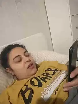 Snapshot of Veramaia chatting on March 14, 1:57 pm Veramaia online show from March 14, 1:57 pm