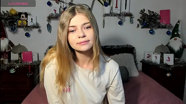 HaleyReedme online show from December 23, 8:24 am