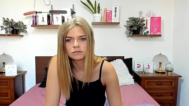 Snapshot of HaleyReedme chatting on September 11, 7:19 am HaleyReedme online show from September 11, 7:19 am