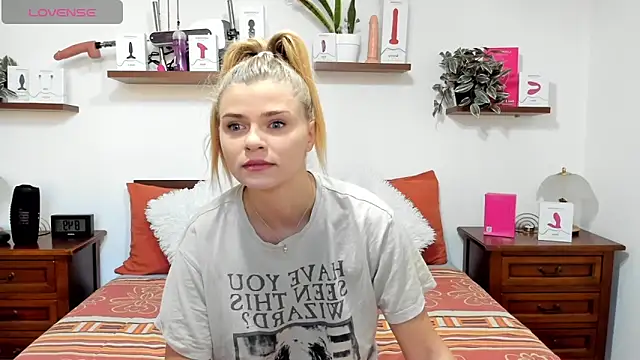 Snapshot of HaleyReedme chatting on September 29, 6:53 am HaleyReedme online show from September 29, 6:53 am