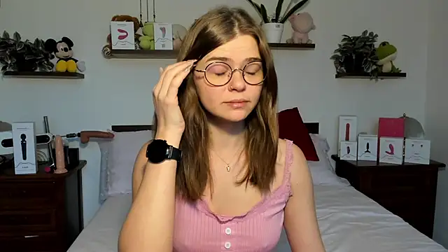 HaleyReedme online show from February 26, 7:41 am