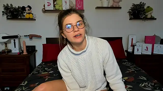 HaleyReedme online show from March 1, 8:25 am