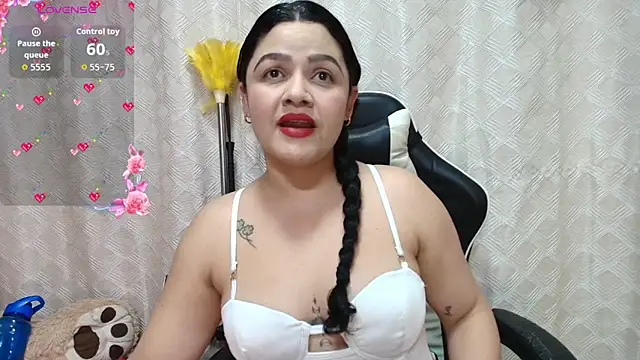 nataliaesmith 24 online show from December 16, 1:43 am