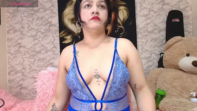 nataliaesmith 24 online show from May 25, 6:17 pm