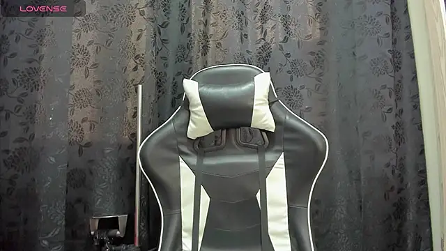 Snapshot of nataliaesmith_24 chatting on March 14, 10:05 pm nataliaesmith 24 online show from March 14, 10:05 pm