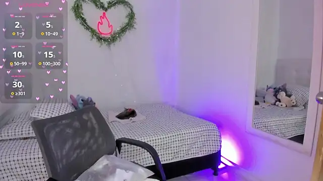 Brithanycullen online show from April 8, 6:09 pm