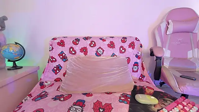 kitty-kryss online show from June 6, 6:46 pm