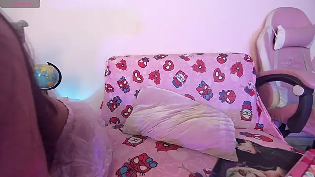 kitty-kryss online show from June 18, 12:54 pm