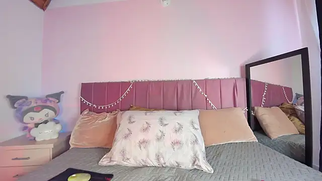 kitty-kryss online show from November 5, 12:52 pm