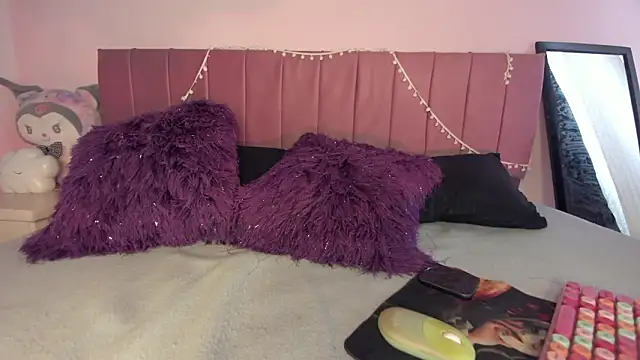 kitty-kryss online show from March 24, 3:34 pm