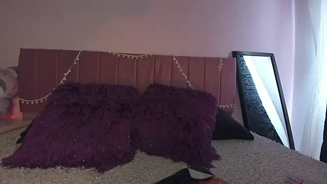 kitty-kryss online show from March 13, 4:34 pm