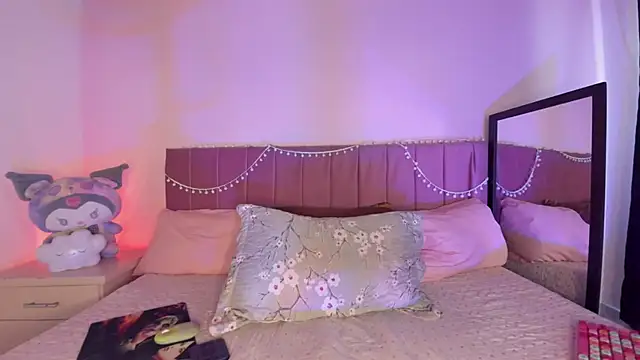 kitty-kryss online show from October 28, 12:37 pm