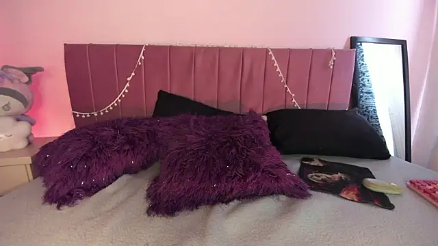 kitty-kryss online show from March 5, 6:48 pm