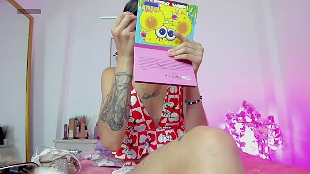 Snapshot of alana_111 chatting on November 29, 3:06 am alana 111 online show from November 29, 3:06 am