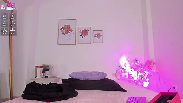 Snapshot of alana_111 chatting on November 18, 3:54 am alana 111 online show from November 18, 3:54 am