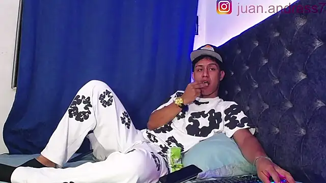 Stone grey1  online show from November 18, 2:49 am