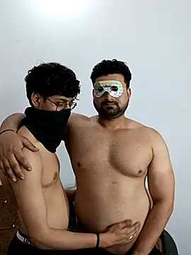 sumitsharma72 online show from March 16, 7:27 pm